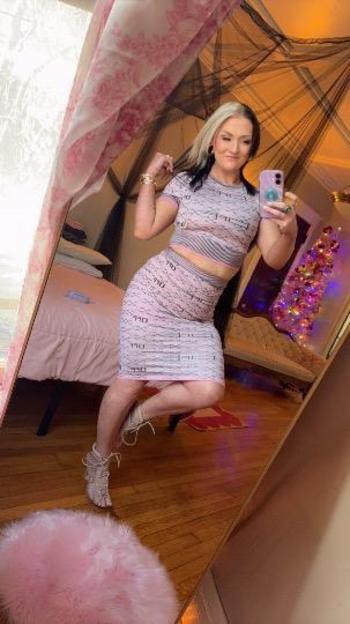 SnowyDaBunny , 32  female escort, Madison