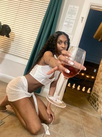 Fiji, 22  female escort, Madison